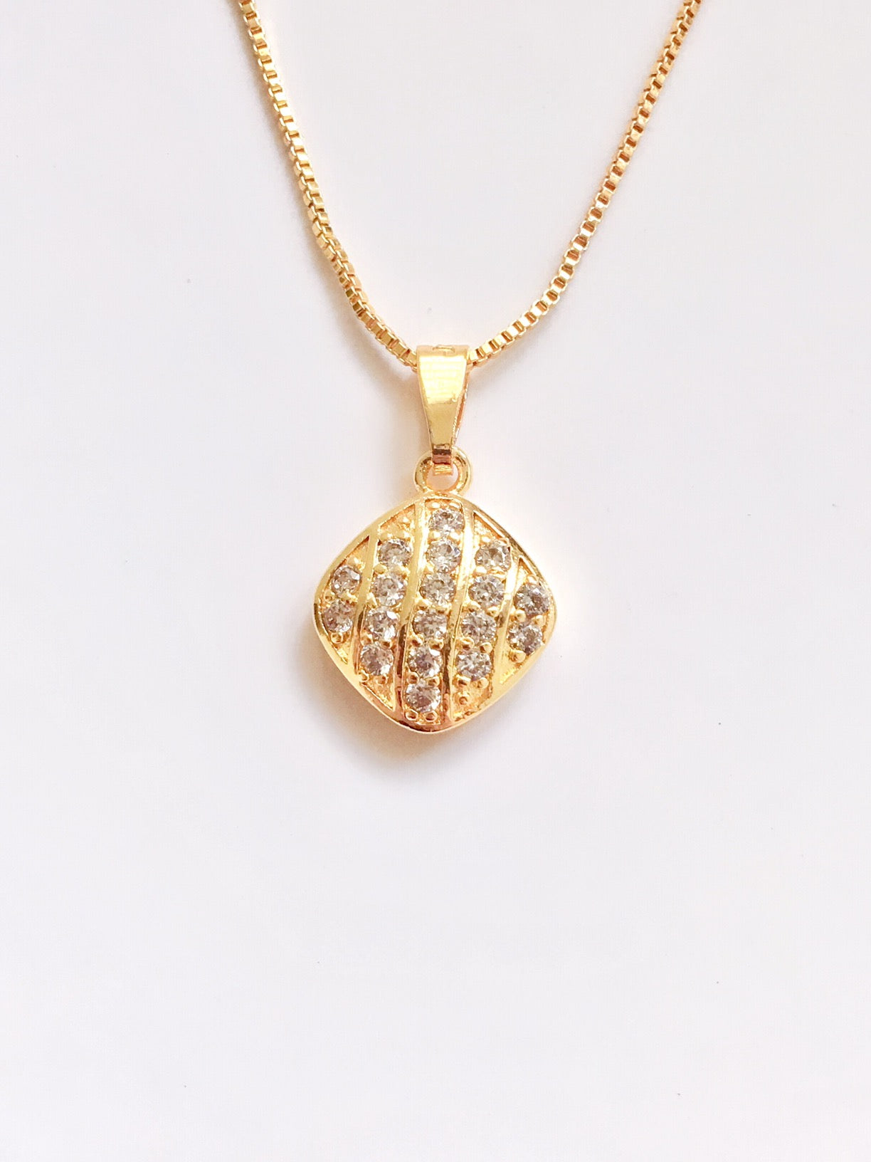 Bangkok Gold Manmade Diamond Pendant Necklace