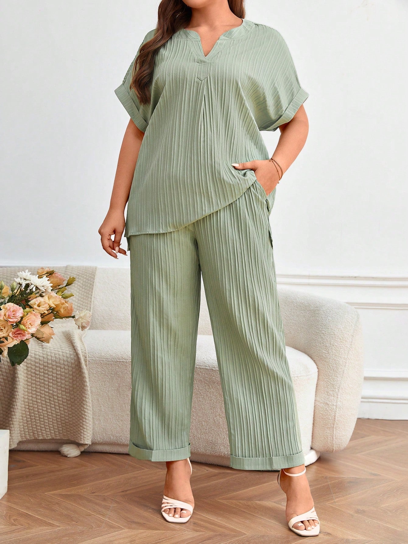 Fold-up Batwing Sleeve Top & Side Pocket Fold-up Leg Garter Pants Plus Size Terno Set Coords