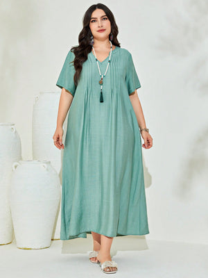 V-neck Pleated Line Plus Size Dress