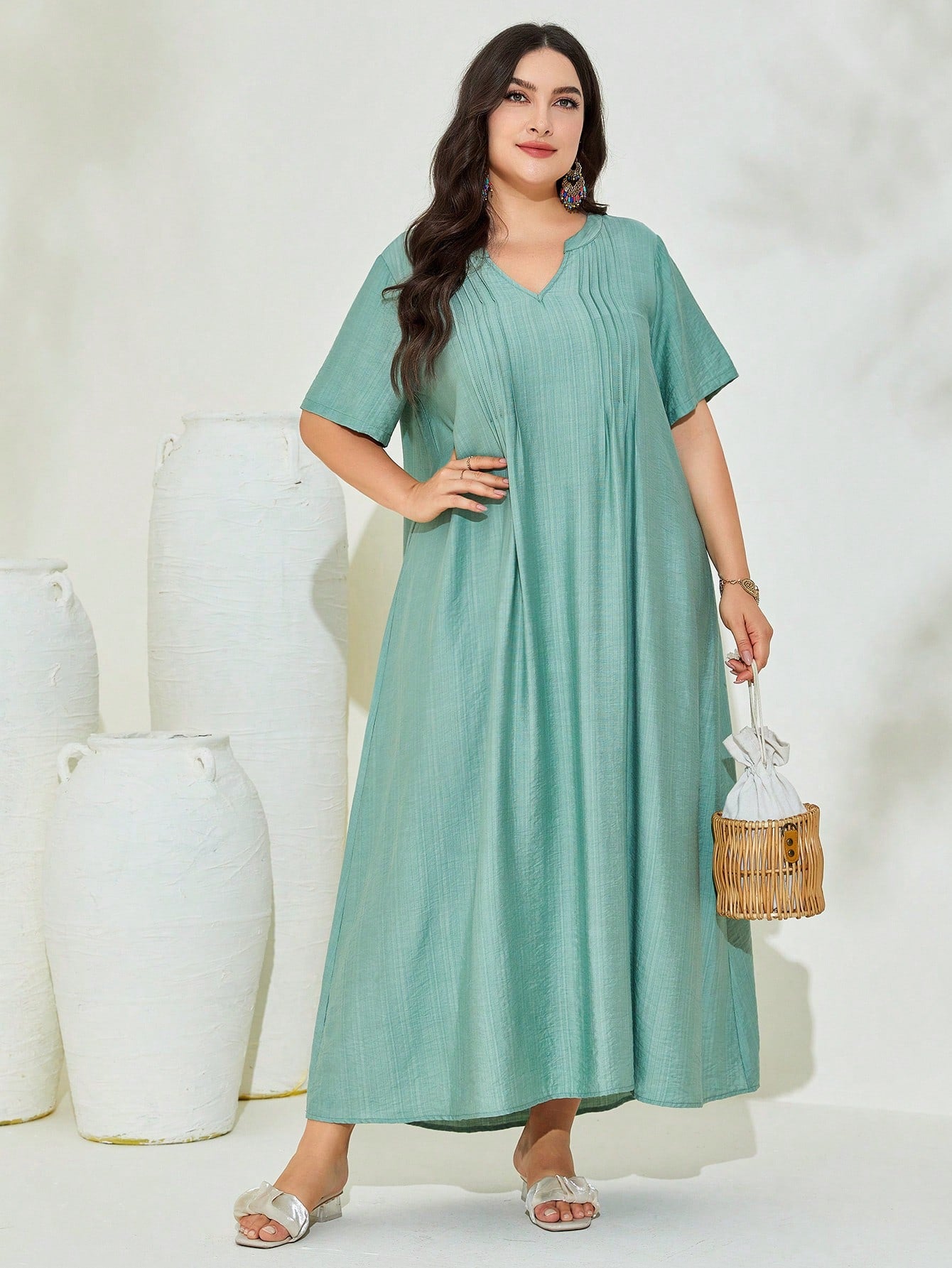 V-neck Pleated Line Plus Size Dress