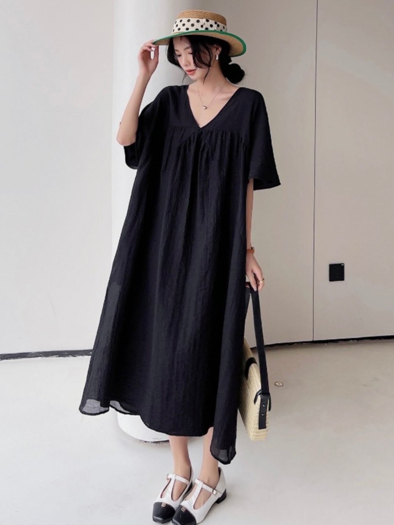 V-neck Batwing Sleeve Side Pocket Oversize / Plus Size Dress