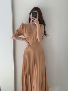 Surplice V-neck Puff Sleeve Back Zipper Pleated Dress