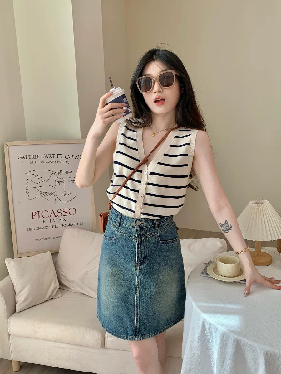 Stripe Button Down Uneven Hemline Knitted Vest Top