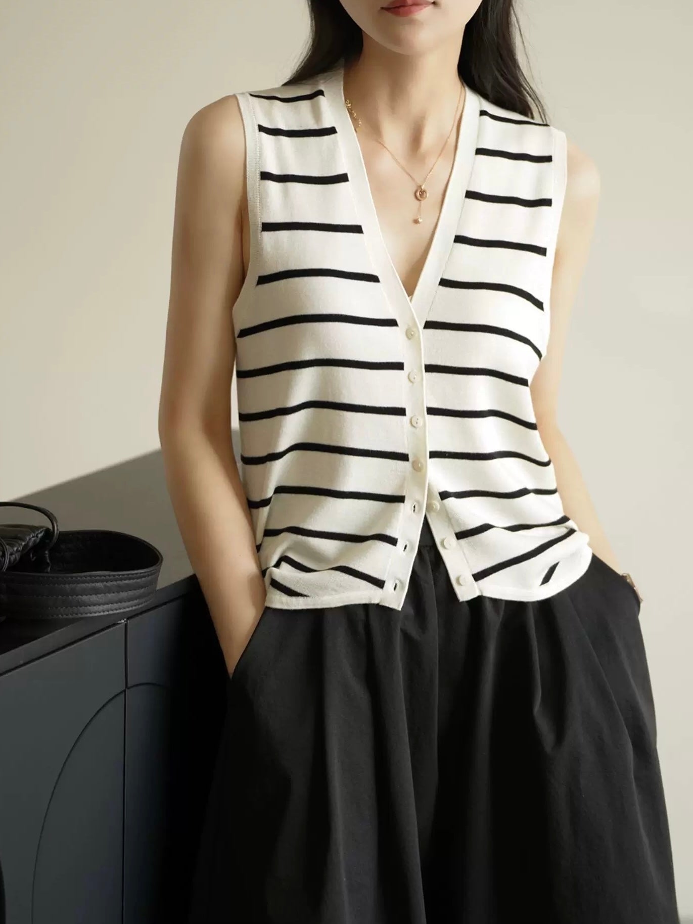 Stripe Button Down Uneven Hemline Knitted Vest Top