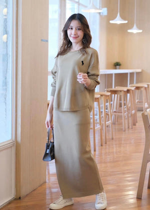 Embroidery Long Sleeve Low High Hem Top & Back Slit Garter Skirt Oversize Knitted Terno Set Coords