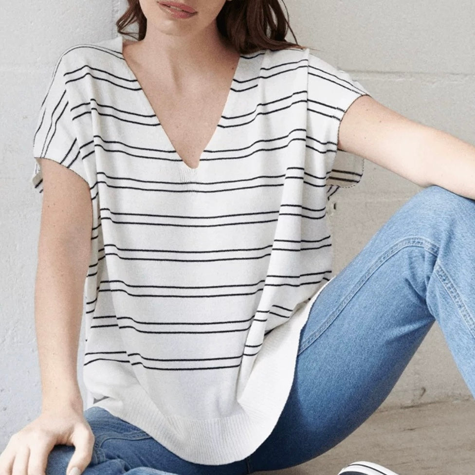 Side Slit V-neck Stripe Pattern Batwing Sleeve Oversize Knitted Top