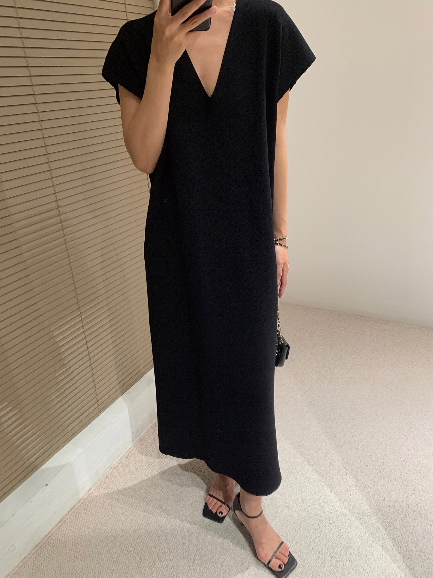 Simple Chic V-neck Oversize Knitted Dress