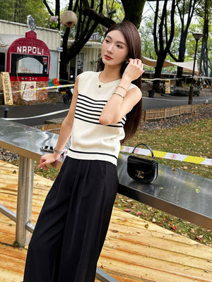 Embroidery Stripe Sleeveless Knitted Top