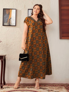 V-neck Vintage Print Plus Size Dress