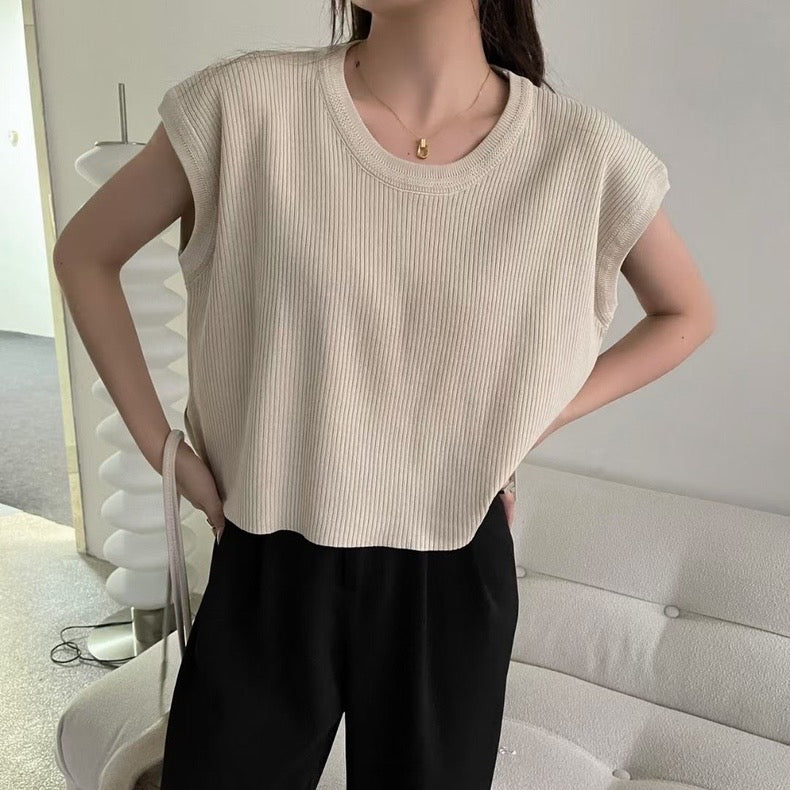 Side Slit Round Neck Oversize Knitted Top