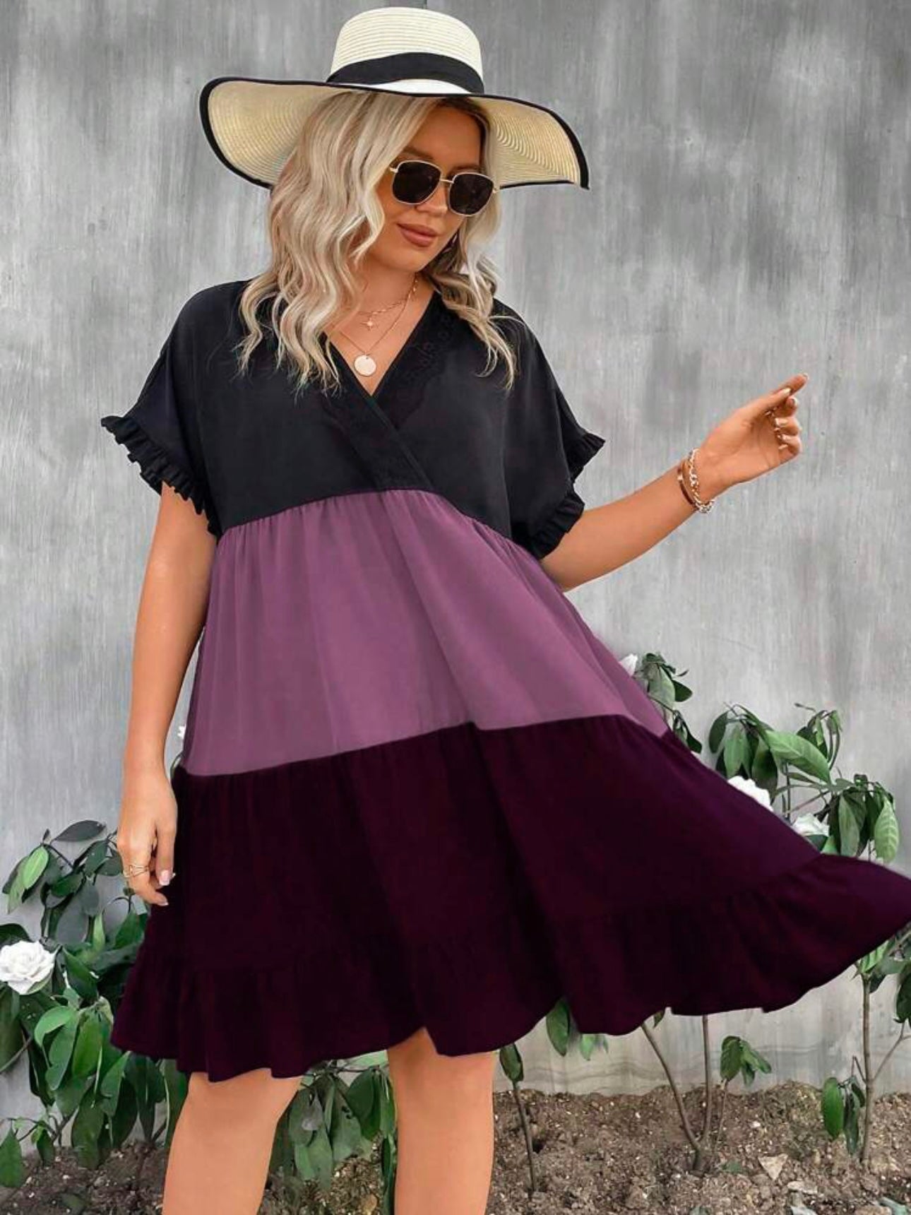 Color Block Batwing Ruffle Sleeve V-neck Plus Size Dress