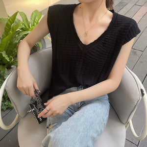 Embossed Waffle Pattern V-neck Oversize Knitted Top