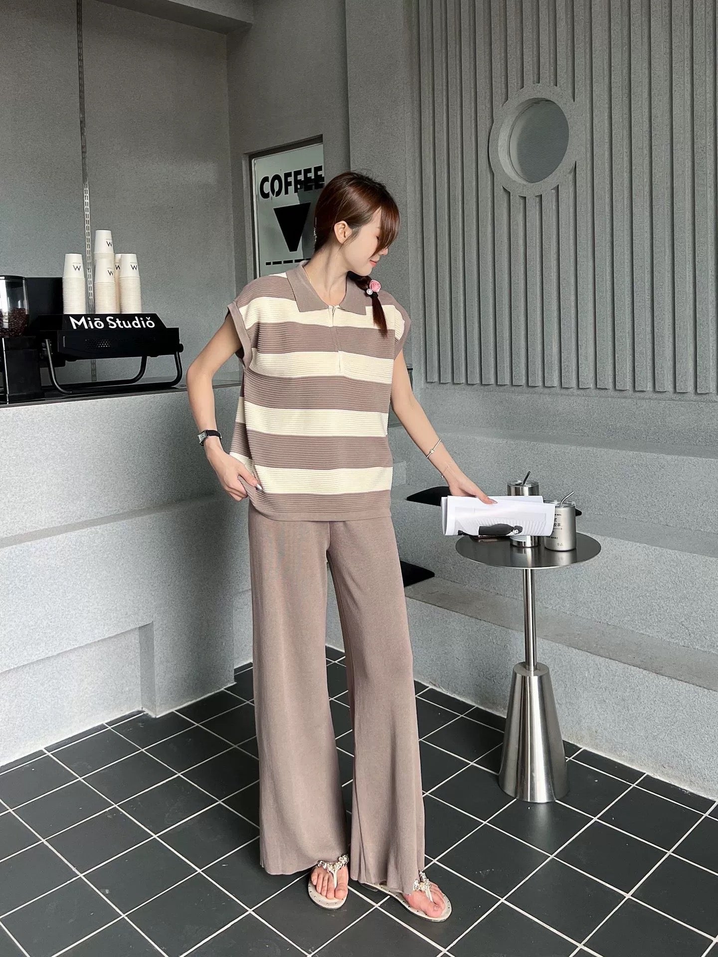 Zipper-up Collar Neck Stripe Top & Wide Leg Pants Oversize Knitted Terno Set Coords