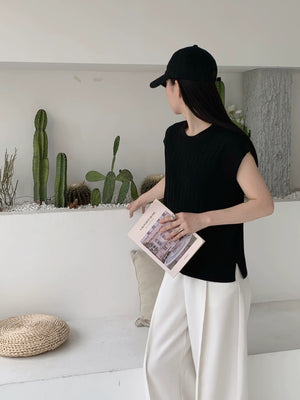 Side Slit Batwing Sleeve Ribbed Knitted Oversize Top