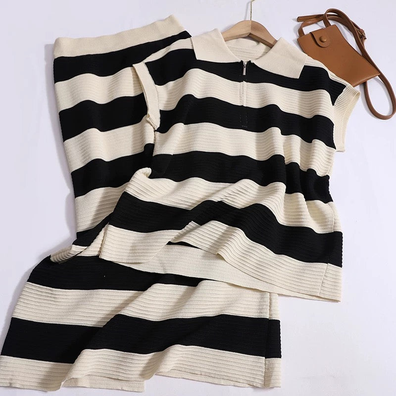 Embossed Pattern Stripe Zipper-up Collar Neck Top & Back Slit Garter Skirt Oversize Knitted Terno Set Coords