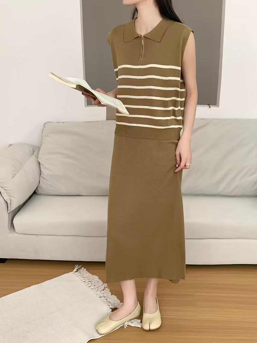 Zipper-up Collar Neck Sleeveless Stripe Top & Garter Back Slit Skirt Knitted Terno Set Coords