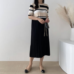 Color Contrast Wide Pleated Knitted Oversize Dress
