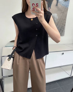 Side Button Down Slit Oversize Knitted Top