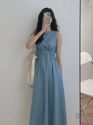 Side Pocket Sleeveless Garter Solid Dress