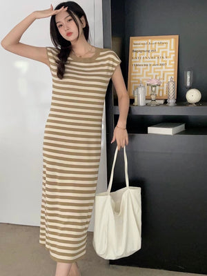 Slit Back Round Neck Stripe Knitted Dress