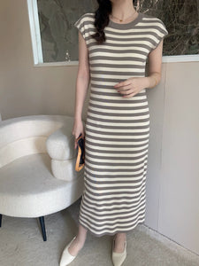 Slit Back Round Neck Stripe Knitted Dress