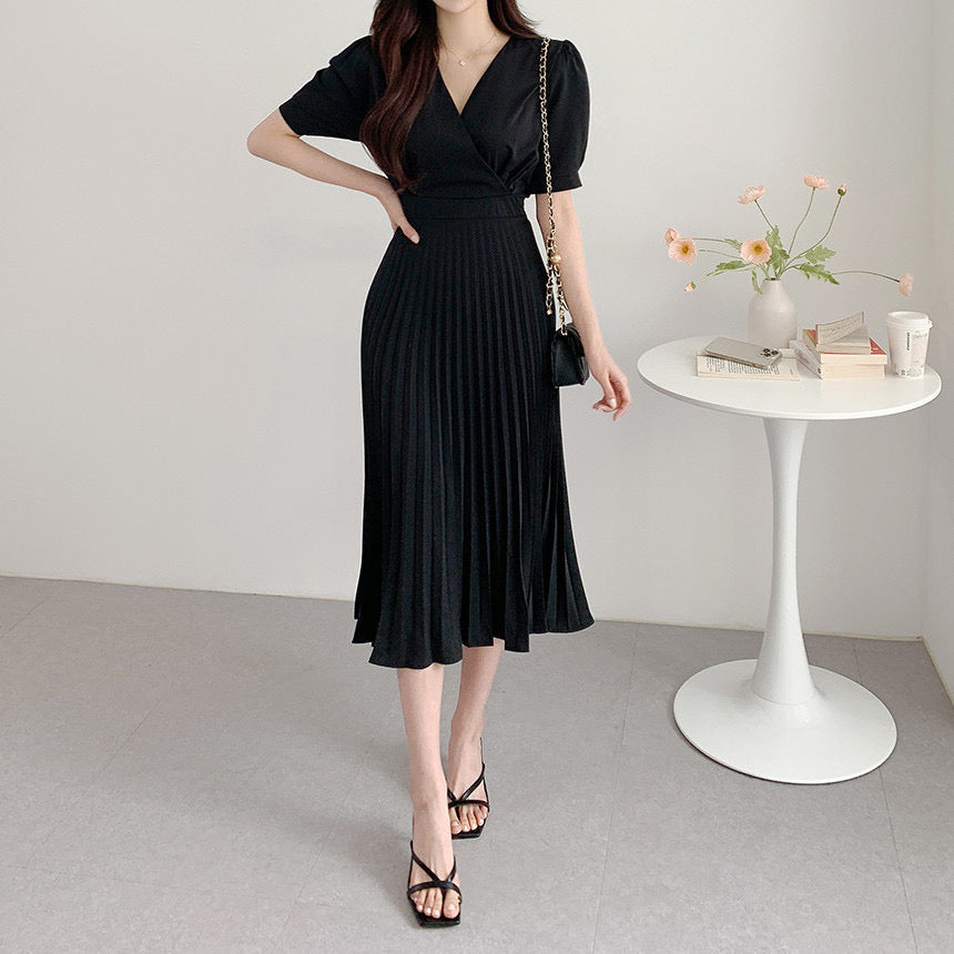 Surplice V-neck Puff Sleeve Back Zipper Pleated Dress