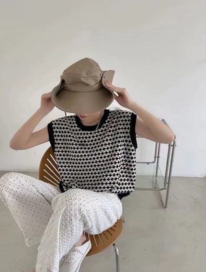 Geometric Pattern Color Contrasted Oversize Knitted Top