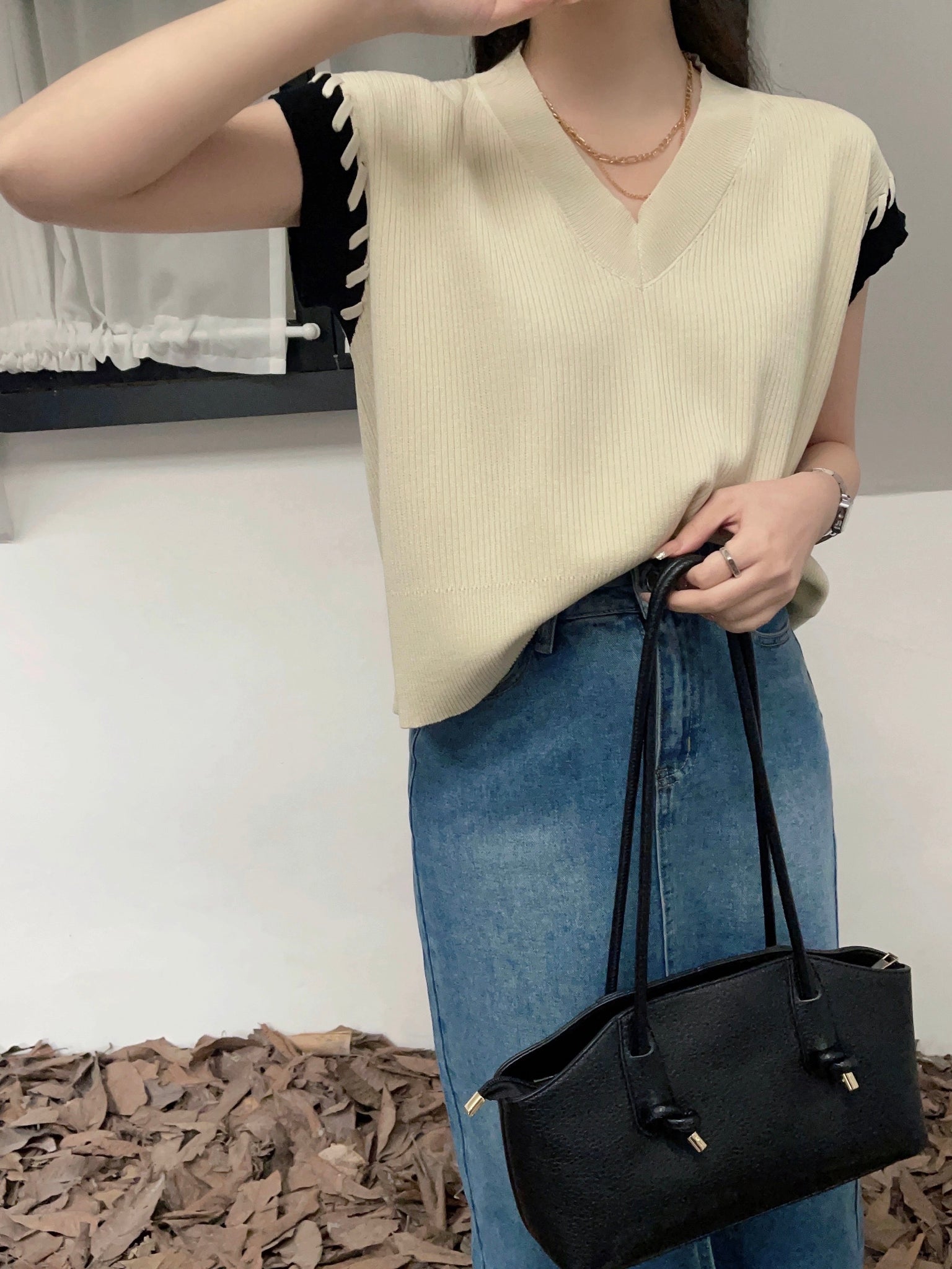 Braided 2 Tone Sleeve V-neck Oversize Knitted Top