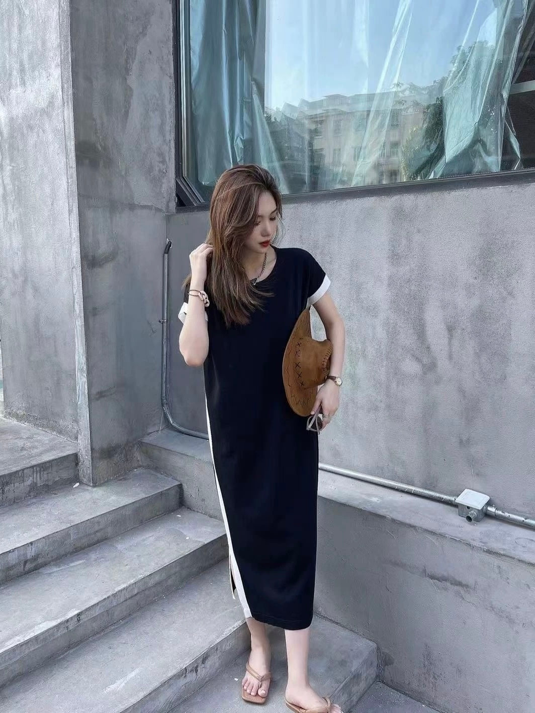 Side Slit Two Tone Round Neck Oversize Knitted Dress