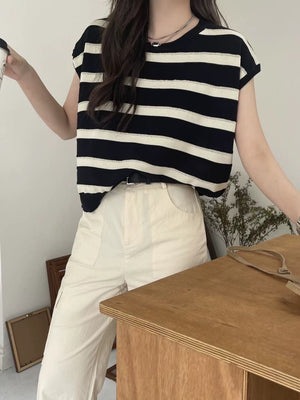 Embossed Stripe Pattern Oversize Knitted Top