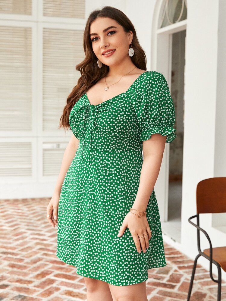 Ruched Bust Front String Elastic Sleeve Ditsy Floral Plus Size Dress