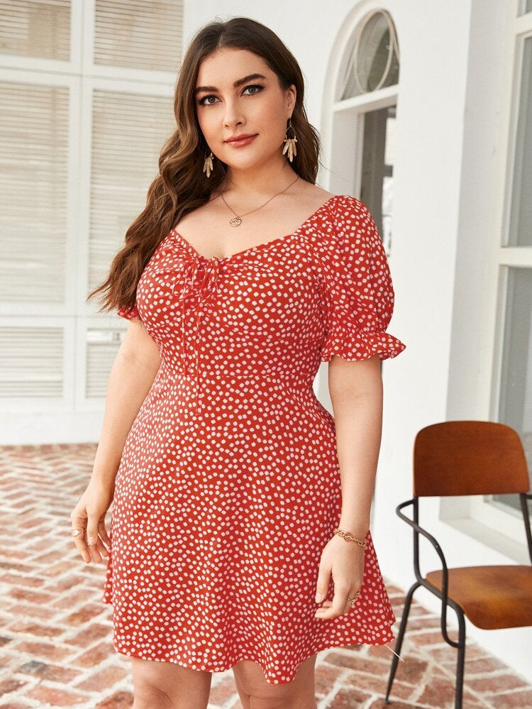 Ruched Bust Front String Elastic Sleeve Ditsy Floral Plus Size Dress