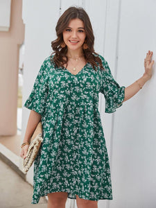 V-neck Trumpet Sleeve Floral Plus Size Babydoll Smock Dress