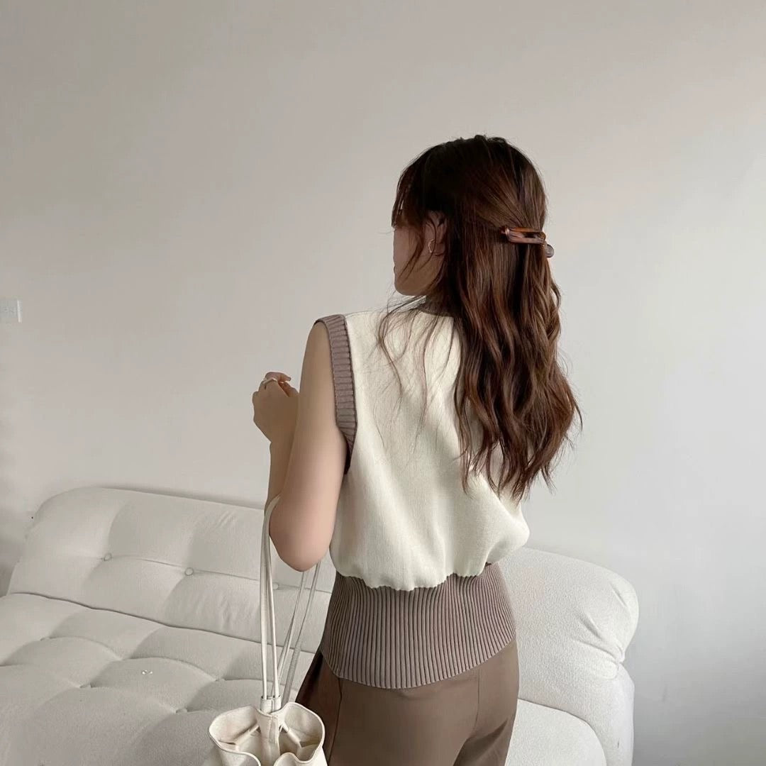 Two Tone Sleeveless Oversize Knitted Top